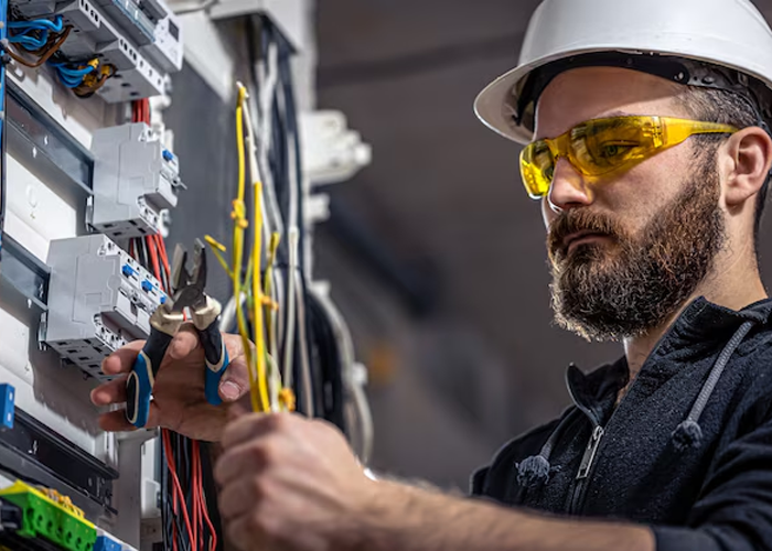 Exploring Opportunities: Electrical Contractor Sales in Tampa, Florida